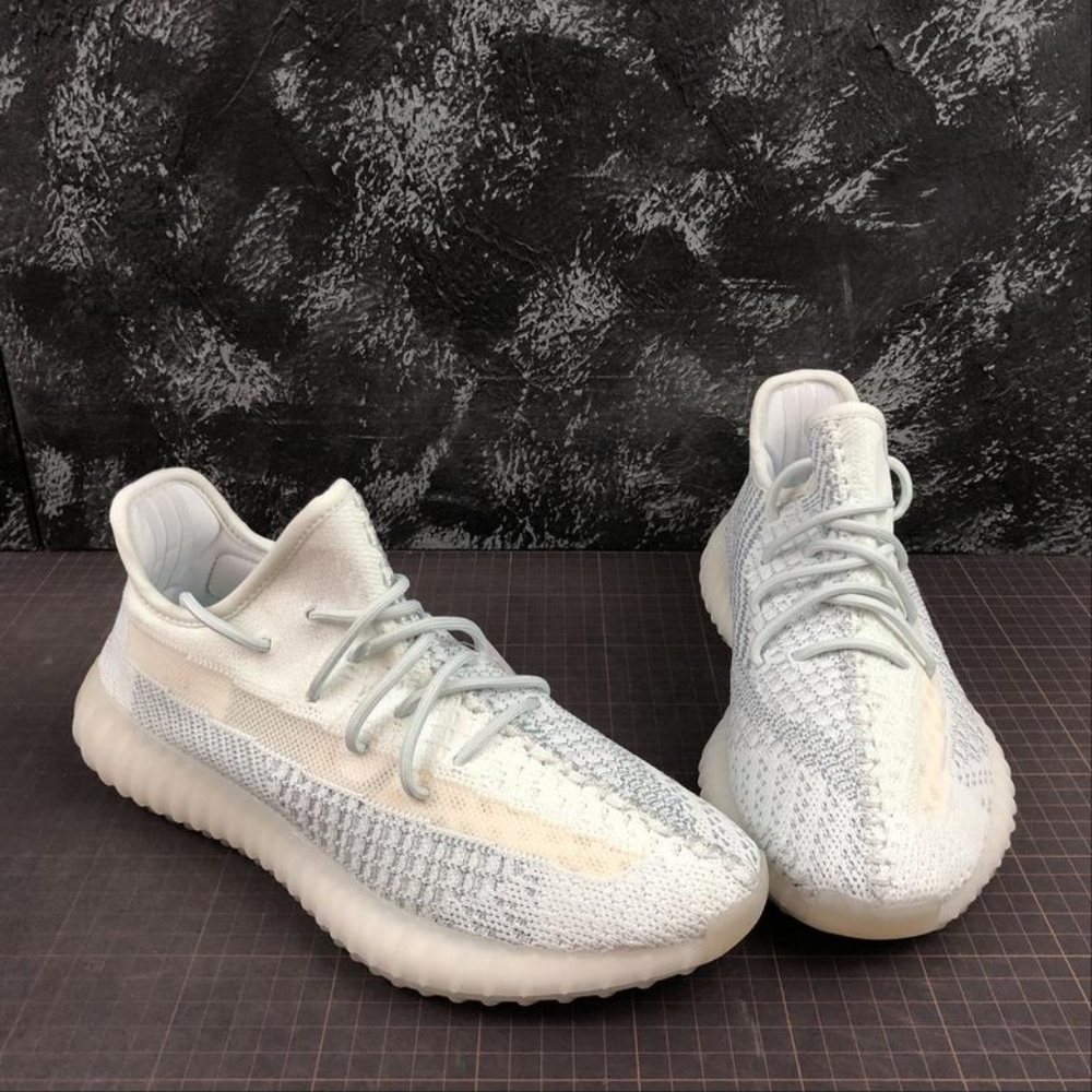 Yeezy Boost 350 V2 Cloud White